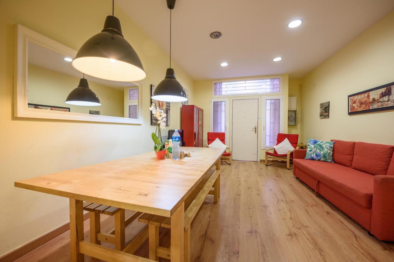 Ramblasrentals Chic & Spacious Flat Pool Table 15M Ramblas - Parking - Wifi Barcelona Kültér fotó