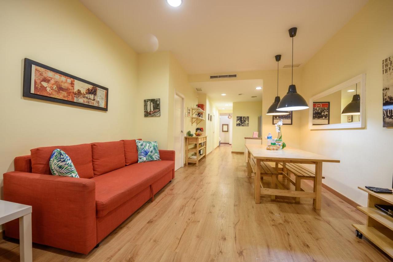 Ramblasrentals Chic & Spacious Flat Pool Table 15M Ramblas - Parking - Wifi Barcelona Kültér fotó