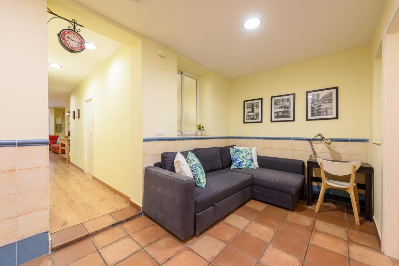 Ramblasrentals Chic & Spacious Flat Pool Table 15M Ramblas - Parking - Wifi Barcelona Kültér fotó