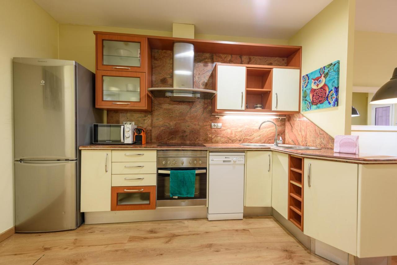 Ramblasrentals Chic & Spacious Flat Pool Table 15M Ramblas - Parking - Wifi Barcelona Kültér fotó